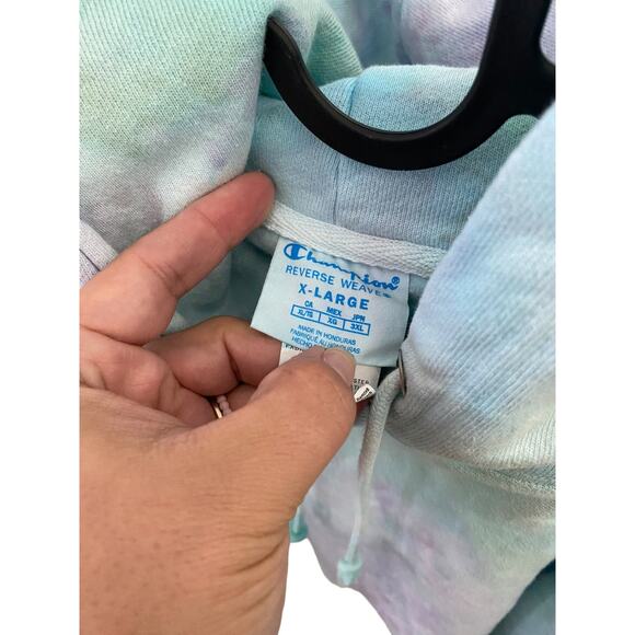 GBY Ice Dye Champion Reverse Weave Cropped Hoodie - Picture 4 of 7